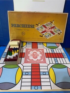 PARCHEESI GAME VTG 1964 GOLD SEAL EDITION A BACKGAMMON GAME OF INDIA COMPLETE